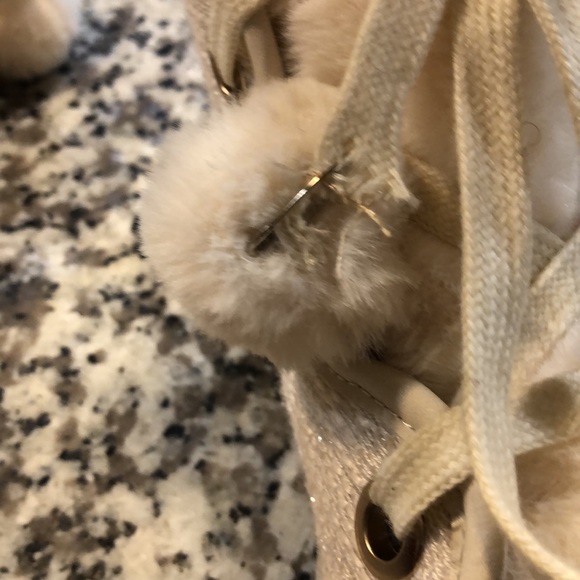 Fuzzy sneaker Bootie - Picture 4 of 6